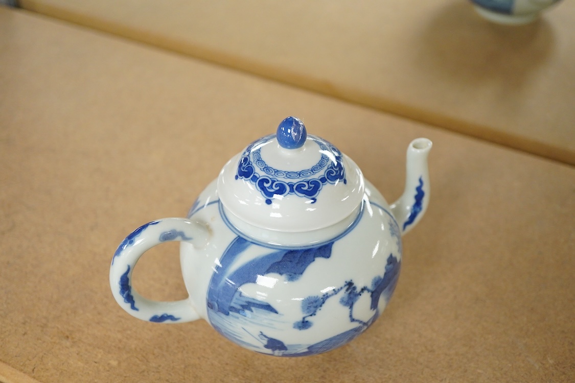 A Chinese blue and white teapot, 16cm wide